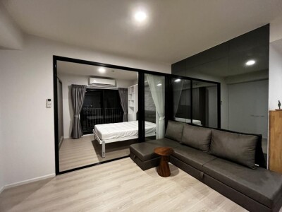 เอ สเปซ เมกา / ชั้น 17 ระเบียงกว้าง ฝนไม่สาดไม่รั่วเข้าห้อง