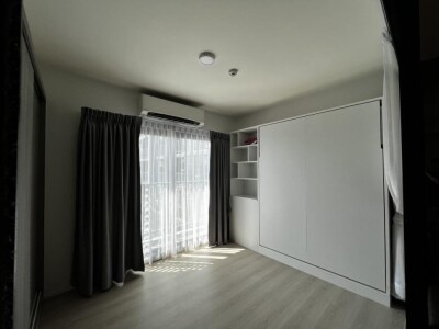 เอ สเปซ เมกา / ชั้น 17 ระเบียงกว้าง ฝนไม่สาดไม่รั่วเข้าห้อง