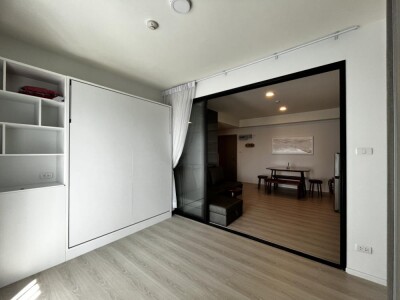 เอ สเปซ เมกา / ชั้น 17 ระเบียงกว้าง ฝนไม่สาดไม่รั่วเข้าห้อง