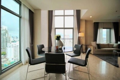 เดอะ เครสท์ สุขุมวิท 34 / ขนาด 114 ตรม 2 beds 3 baths