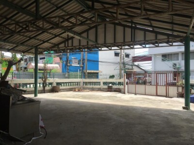 ขายบ้านเดี่ยว หมู่บ้านปทุมทอง 212 ตรว. เลขที่ 18/ 1 / เนื้อที่ตัวบ้าน 60ตรว. 4 ห้องนอน-8