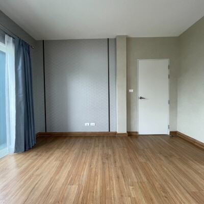 แกรนด์ พลีโน่ เมกา บางนา