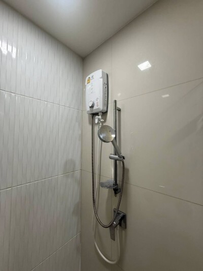 ไลฟ์ อโศก ไฮป์ / Life Asoke Hype-12