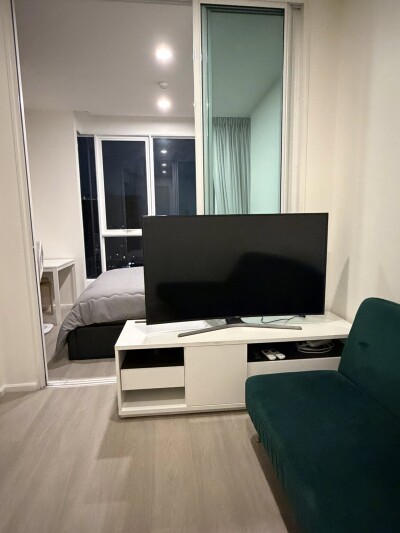 เดอ ลาพีส จรัญ 81 / De Lapis Charan 81-3