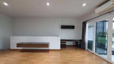 เดอะริคโค้ ทาวน์ วัชรพล / ชั้น 2 มี 2 ห้องนอน 2 ห้องน้ำในตัว มีแอร์ในห้องหน้า-16