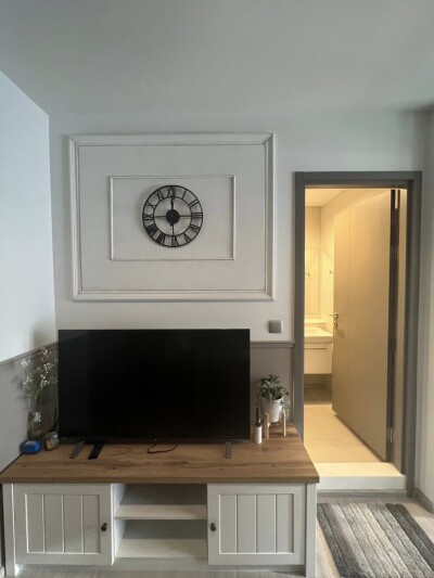 ไลฟ์ อโศก ไฮป์ / Life Asoke Hype