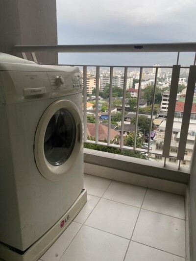 ริทึ่ม รัชดา / Rhythm Ratchada