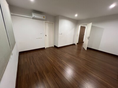 อัปเดตล่าสุด 10/9/2567: ให้เช่า Home office 3 ชั้น บางนากม.5 ติดถนนในซอยวัดคลองปลัดเปรียง ทะลุถนนบางนาตราดและศรีนครินทร์