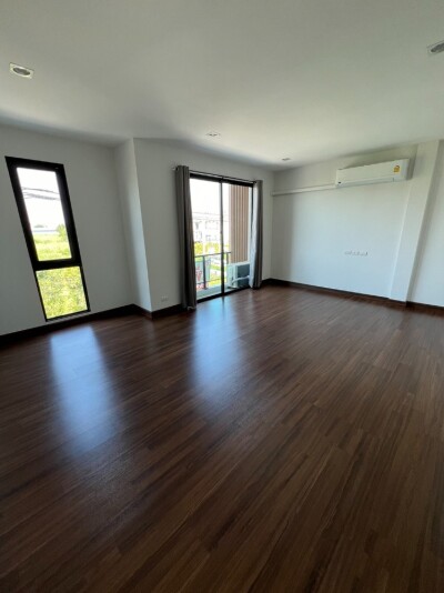 อัปเดตล่าสุด 10/9/2567: ให้เช่า Home office 3 ชั้น บางนากม.5 ติดถนนในซอยวัดคลองปลัดเปรียง ทะลุถนนบางนาตราดและศรีนครินทร์