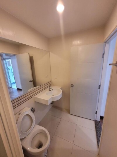 เซ็นทริค ติวานนท์ สเตชั่น / ขนาด : 33 ตร.ม. ชั้น : 38 วิวดี รับลม วิวสระว่ายน้ำ ปล.ห้องที่เห็นวิวสระมีเพียง14ห้อง