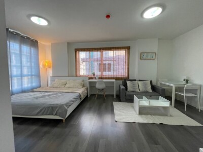 ดีคอนโด แคมปัส รีสอร์ท บางนา / D condo Campus Resort Bangna