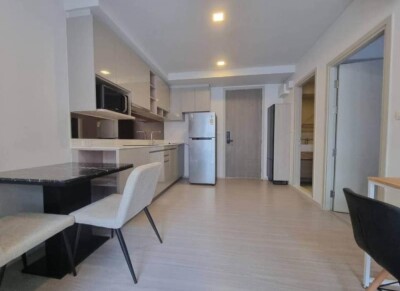 ควินทารา ทรีเฮาส์ สุขุมวิท 42 / - ห้องแบบ 1 Bed Plus 40.38 ใช้สอยคุ้มพื้นที่