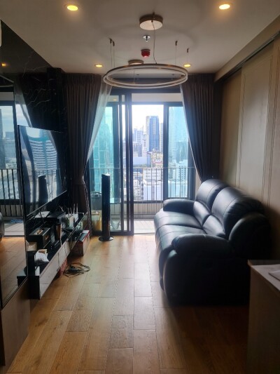 คิว ชิดลม - เพชรบุรี / 45.14 ตรม.