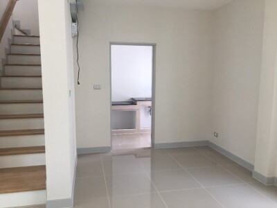 เซนโทร พหลฯ - วิภาวดี / 🛏 4 ห้องนอน | 🚿 3 ห้องน้ำ | 🚗 2 ที่จอดรถ-5