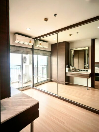 ลุมพินี พาร์ค ริเวอร์ไซด์ - พระราม 3 / • ขนาด 103.26 ตรม.  • 1 ห้องนอน / 2 ห้องน้ำ มีระเบียง 2 ฝั่ง-5