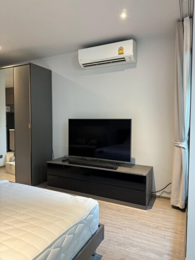 ริธึ่ม เอกมัย / RHYTHM Ekkamai