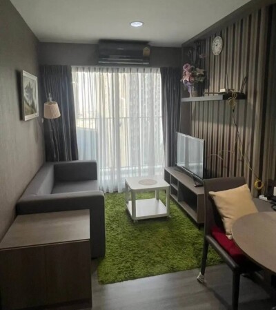 เดอะทรัสต์ @ BTS เอราวัณ / The Trust @ BTS Erawan