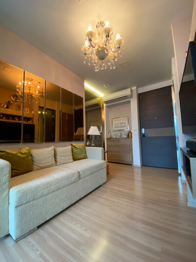 ริทึ่ม สาทร / Rhythm Sathorn-1