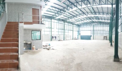 โกดัง พร้อมออฟฟิต 2 ชั้น ทำเลดี