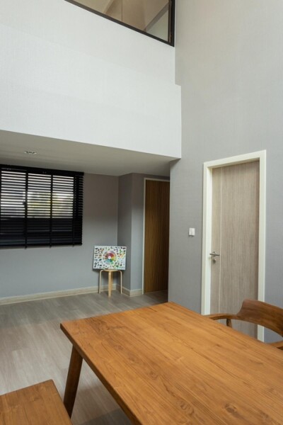 เนอวานา ดีฟายน์ เอกมัย - รามอินทรา / 230 ตรม. 4 ชั้น