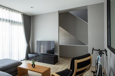 เนอวานา ดีฟายน์ เอกมัย - รามอินทรา / 230 ตรม. 4 ชั้น