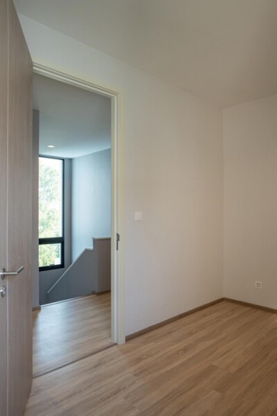 เนอวานา ดีฟายน์ เอกมัย - รามอินทรา / 230 ตรม. 4 ชั้น