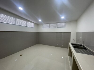 🏡 ให้เช่าทาวน์โฮม 2 ชั้น ทำเลทอง ติดทางด่วนบางนา – ถ.สรรพาวุธ-8