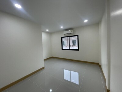 🏡 ให้เช่าทาวน์โฮม 2 ชั้น ทำเลทอง ติดทางด่วนบางนา – ถ.สรรพาวุธ-7