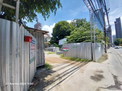 ** ให้เช่า ** ที่ดิน ติดถนน สุขุมวิท 40-2