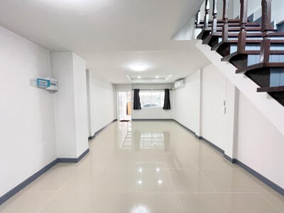 Ⓜ️ ให้เช่าทาวน์เฮาส์ เปี่ยมสุข ปากเกร็ด ซอยวัดกู้