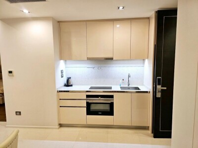 เดอะ แบงค็อค สาทร / 61 ตร.ม. ชั้นที่ 19