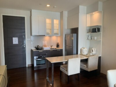 ไอวี่ ทองหล่อ / IVY THONGLOR