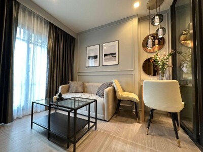 ไลฟ์ อโศก ไฮป์ / Life Asoke Hype