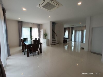 เดอะ ซิตี้ บางนา กม.7 / 102 ตารางวา  อนุญาตเลี้ยงสัตว์*-14