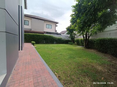 เดอะ ซิตี้ บางนา กม.7 / 102 ตารางวา  อนุญาตเลี้ยงสัตว์*-3