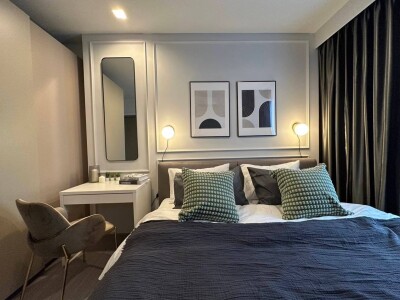 ไลฟ์ อโศก ไฮป์ / Life Asoke Hype