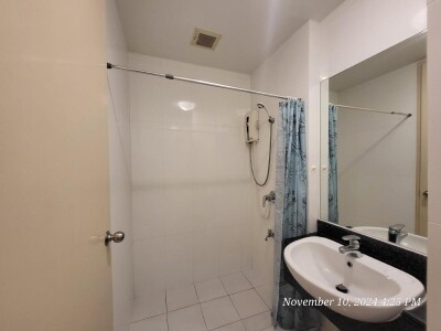 เดอะ พาร์คแลนด์ ศรีนครินทร์ เลคไซด์  / The Parkland Srinakarin Lakeside