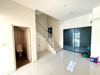 ให้เช่า โฮมออฟฟิต 4 ชั้น บ้านกลางเมือง ดิอิดิชั่น บางนา - วงแหวน by AP บ้านใหม่ ทำเลดี