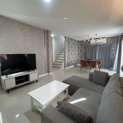 แกรนด์ พลีโน่ เมกา บางนา