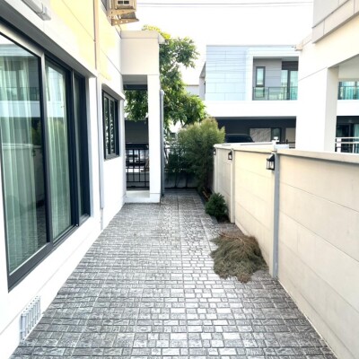 เซนโทร ดอนเมือง - แจ้งวัฒนะ / 🏡 บ้านทิศใต้ พื้นที่ใช้สอย 209 ตร.ม. 🛏️ 4 ห้องน้ำ 4 ห้องน้ำ