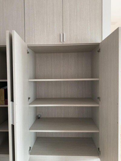 เดอะ คีย์ สาทร - เจริญราษฎร์ / 2 ห้องนอน  1 ห้องนั่งเล่น 1 ห้องอเนกประสงค์