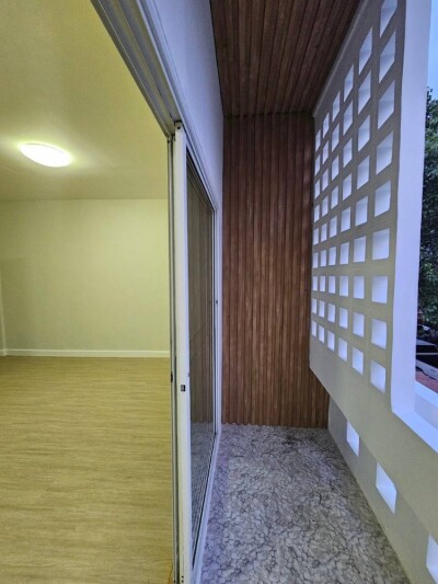 ทาวน์โฮม หมู่บ้านสรัลพร ถนนเลียบคลองภาษีเจริญฝั่งเหนือ ซอย 32 แขวงหนองแขม เขตหนองแขม กทม รีโนเวททั้งหลัง