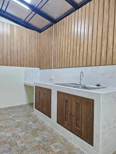 ทาวน์โฮม หมู่บ้านสรัลพร ถนนเลียบคลองภาษีเจริญฝั่งเหนือ ซอย 32 แขวงหนองแขม เขตหนองแขม กทม รีโนเวททั้งหลัง