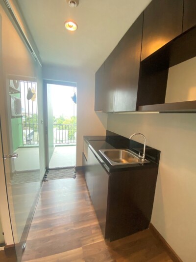 ปาร์ค เอ็กซ์โซ่ เกษตร - นวมินทร์ / - พื้นที่ 33.2 ตรม. - ตึก B ชั้น 7 (ฝั่งลานจอดรถ)