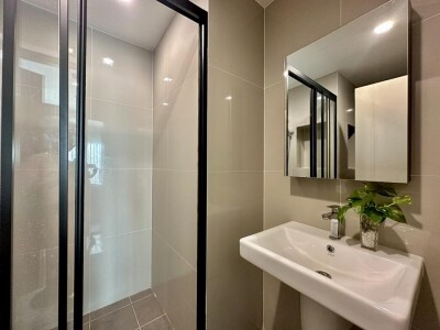 เดอะ เบส เพชรบุรี - ทองหล่อ / 33 ตรม. ชั้น 20