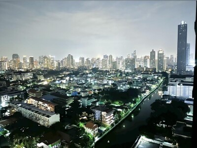 เดอะ เบส เพชรบุรี - ทองหล่อ / 33 ตรม. ชั้น 20