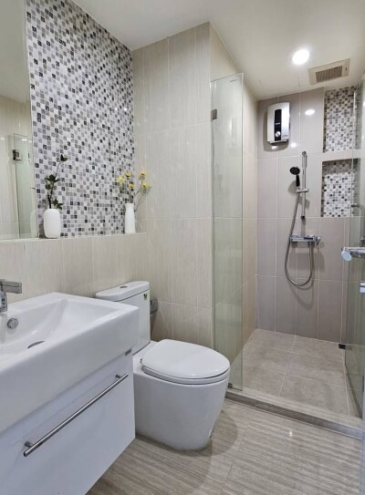 ไลฟ์ รัชดาภิเษก / Life Ratchadapisek-12