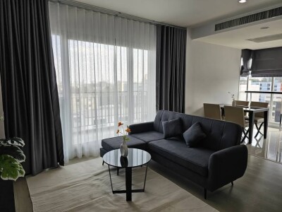 ไลฟ์ รัชดาภิเษก / Life Ratchadapisek-2