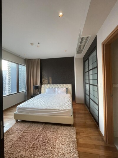 ดิ เอ็มโพริโอ เพลส / 📍 อาคาร A | ชั้น 32 📐 ขนาด 50 ตร.ม. 🛏️ 1 ห้องนอน 🛋️ 1 ห้องนั่งเล่น-3