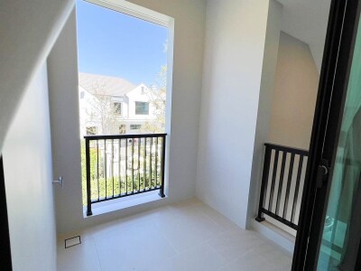 นันทวัน พระราม 9 - กรุงเทพกรีฑาตัดใหม่ / 🛏️ 4 ห้องนอน 🚿 5 ห้องน้ำ 🚗 ที่จอดรถ 3 คัน